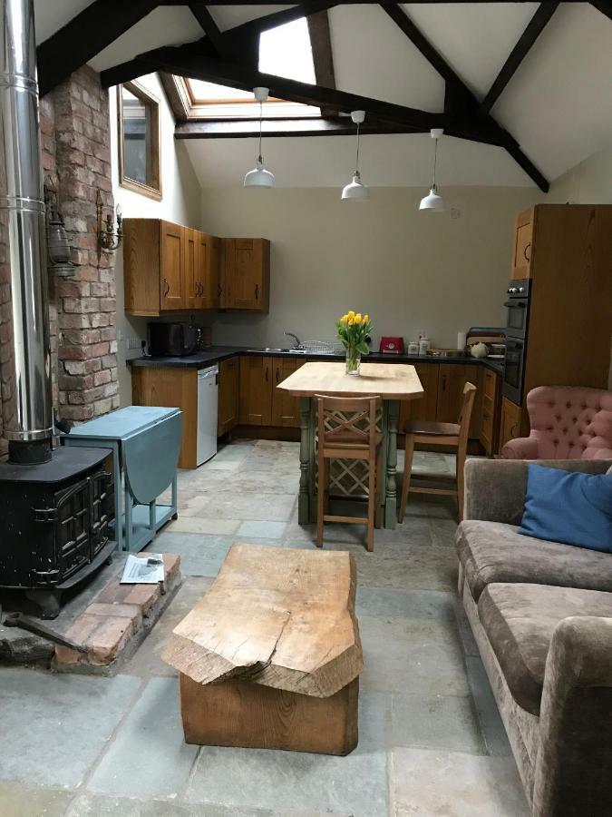 Tracey'S Farmhouse Cottage ベルファスト エクステリア 写真